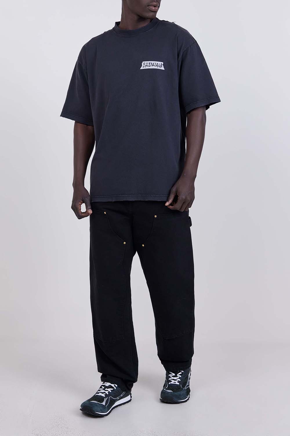 חולצת טי בגזרה משוחררת